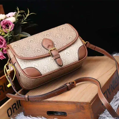  Fashionable Single Shoulder Bag 